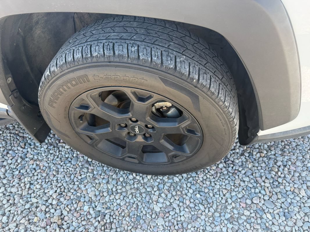 Used 2020 Toyota RAV4 TRD Off-Road w/ TRD Off-Road Weather Package AWD/4WD image 32