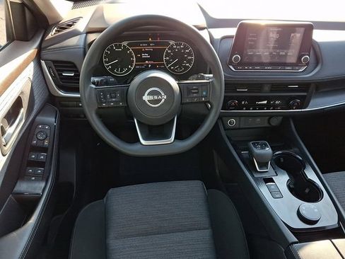 Used 2023 Nissan Rogue SV AWD/4WD image 12