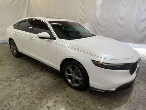 Used 2024 Honda Accord EX image 2