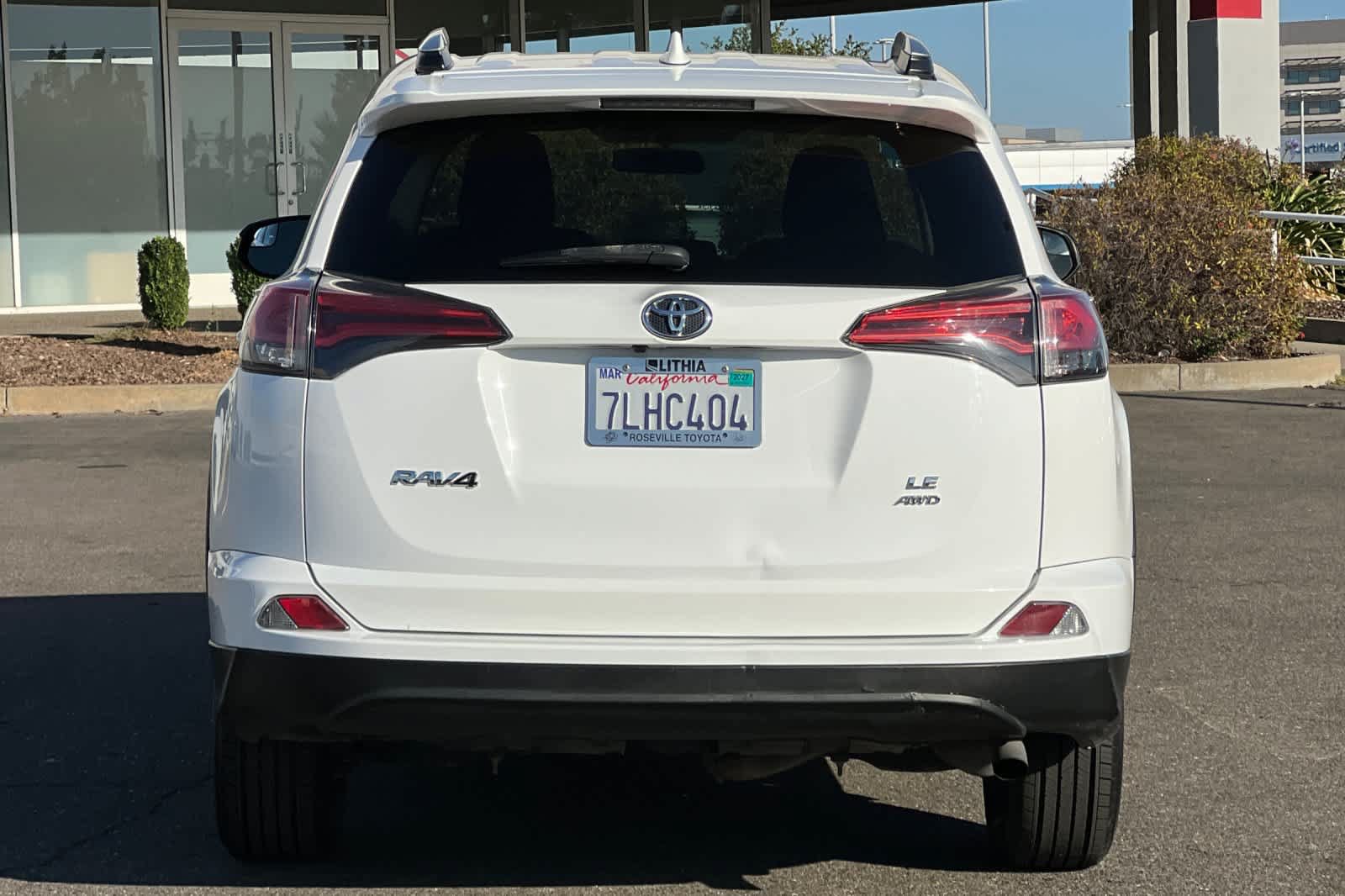 Used 2016 Toyota RAV4 LE AWD/4WD image 8