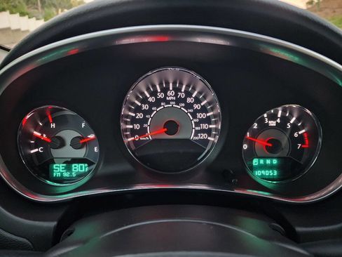 Used 2011 Chrysler 200 Limited image 18