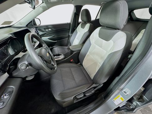 Used 2024 Chevrolet Trax LS w/ Driver Confidence Package FWD image 13