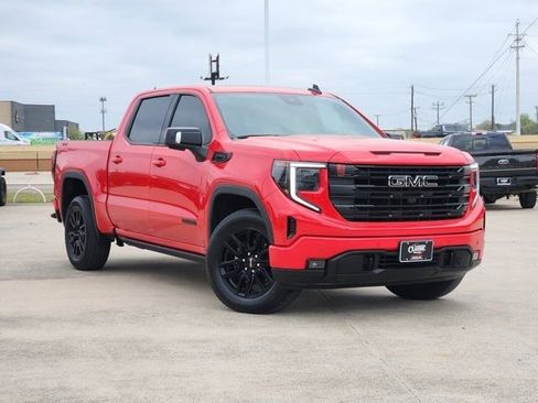 Used 2025 GMC Sierra 1500 Elevation w/ Elevation Premium Package image 2