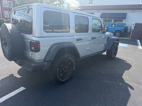Used 2023 Jeep Wrangler Unlimited w/ Cold Weather Group AWD/4WD image 5