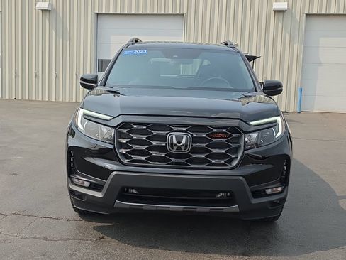 Certified 2023 Honda Passport TrailSport image 2