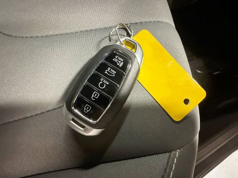 Used 2022 Hyundai Elantra SEL image 35