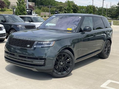 Used 2023 Land Rover Range Rover SE AWD/4WD image 1