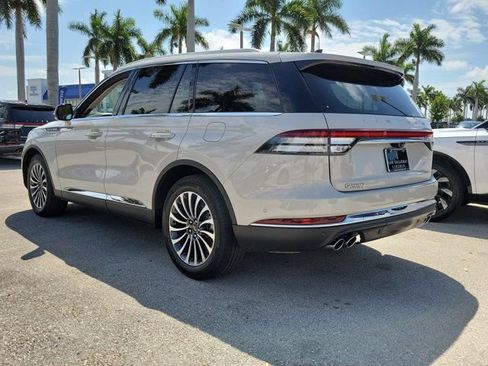 Certified 2023 Lincoln Aviator Reserve w/ Equipment Group 201A image 4