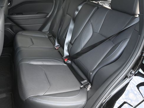 Used 2025 Subaru Forester Limited AWD/4WD image 31