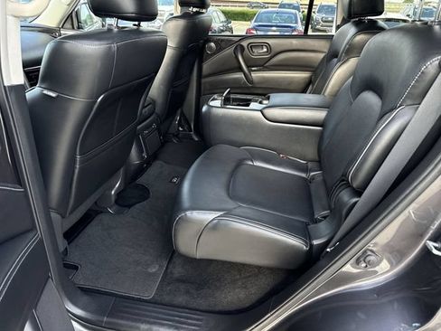 Used 2024 INFINITI QX80 Luxe RWD image 16