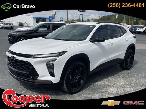 Used 2025 Chevrolet Trax ACTIV w/ Driver Confidence Package FWD image 1