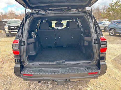 Used 2025 Toyota 4Runner SR5 image 31