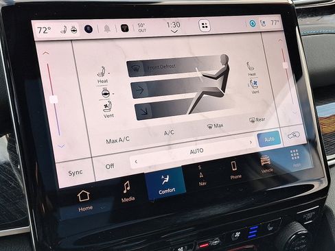 Certified 2023 Jeep Grand Cherokee Trailhawk w/ Luxury Tech Group III image 19