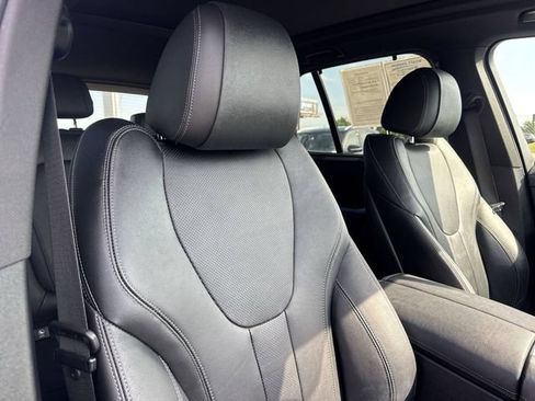 Used 2022 BMW X5 sDrive40i w/ Premium Package RWD image 25