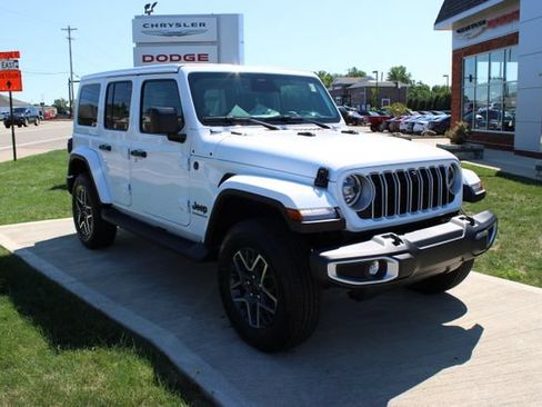New 2026 Jeep Wrangler Unlimited Sahara AWD/4WD image 4