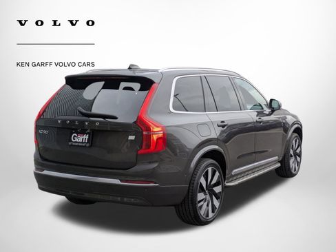 Certified 2023 Volvo XC90 T8 Ultimate image 3