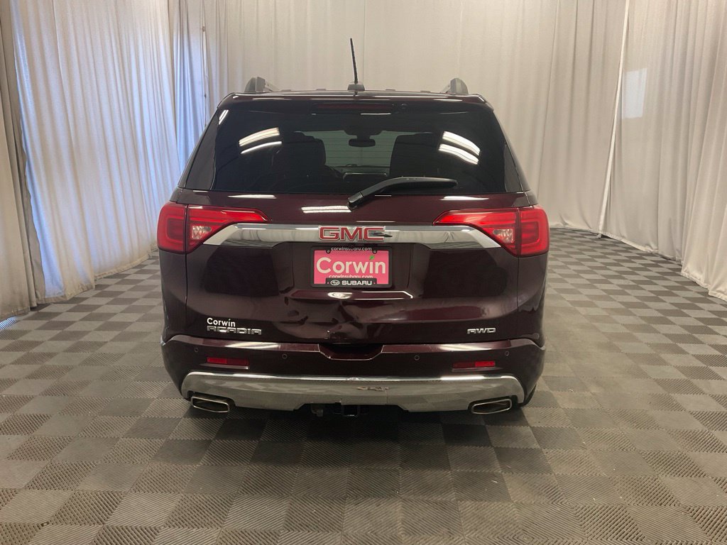 Used 2017 GMC Acadia Denali w/ Technology Package AWD/4WD image 5