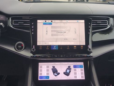 New 2026 Jeep Grand Wagoneer L Summit image 19