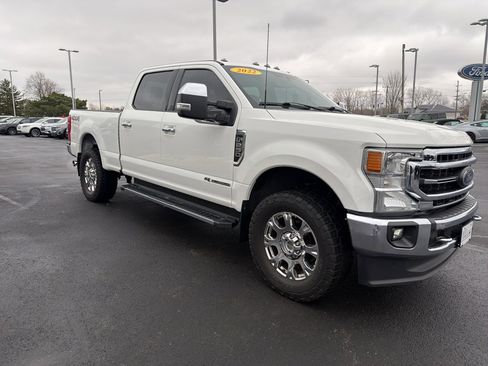 Used 2022 Ford F250 Lariat w/ Chrome Package image 4
