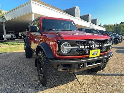 Used 2023 Ford Bronco Wildtrak AWD/4WD image 1