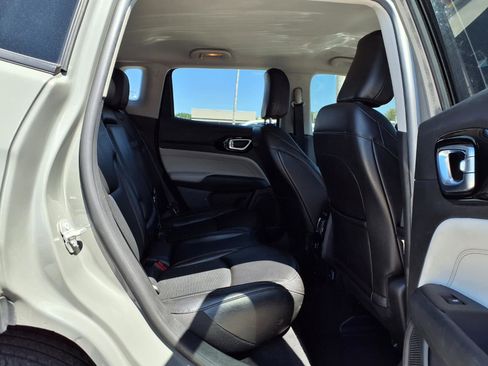 Used 2022 Jeep Compass Limited AWD/4WD image 23