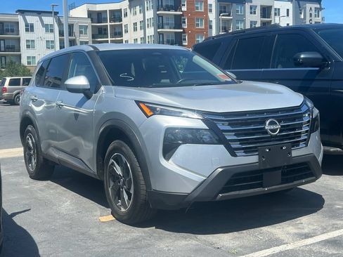 Used 2025 Nissan Rogue SV AWD/4WD image 1