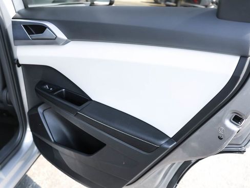 New 2025 Volkswagen Taos SE image 35