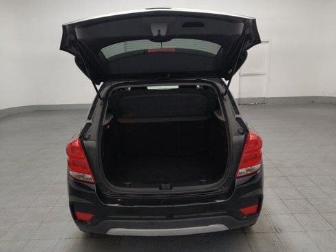 Used 2020 Chevrolet Trax LT w/ Sun & Sound Package FWD image 29