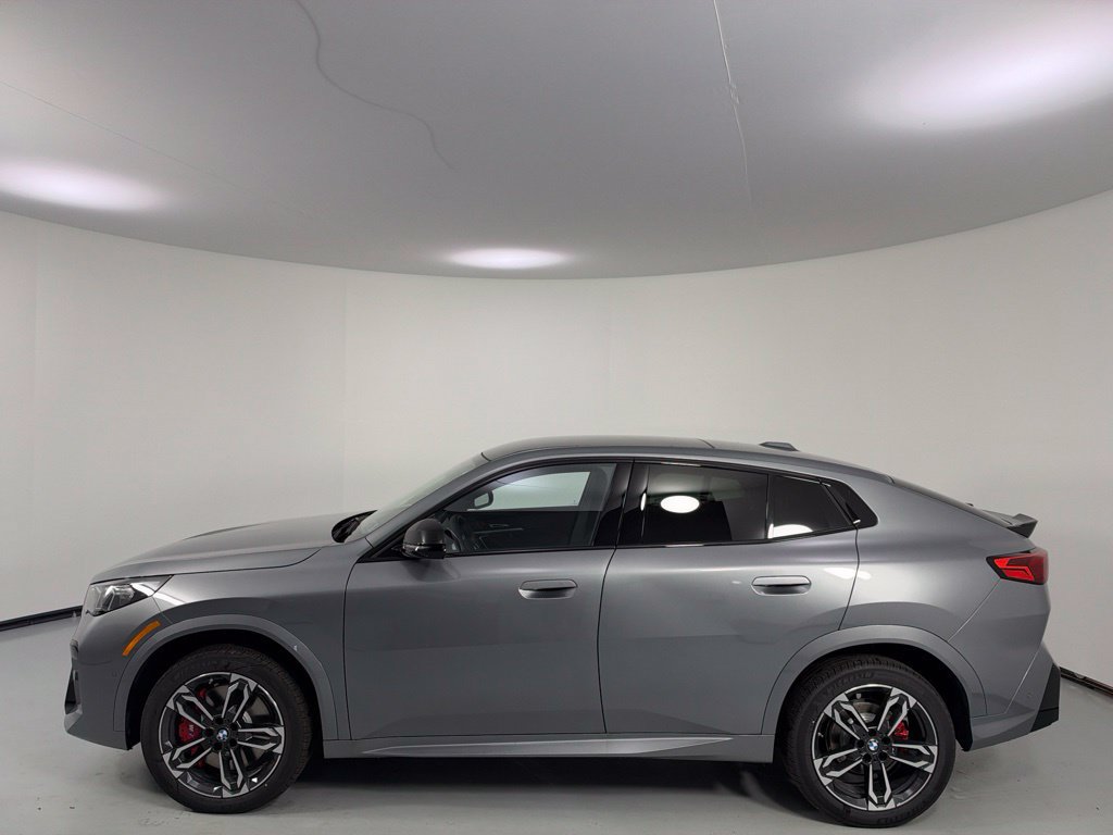 New 2027 BMW X2 xDrive28i w/ Technology Package AWD/4WD image 4