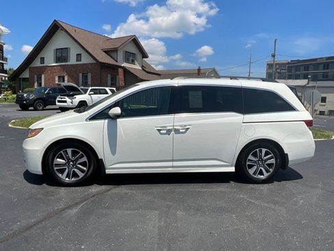 Used 2017 Honda Odyssey Touring image 4