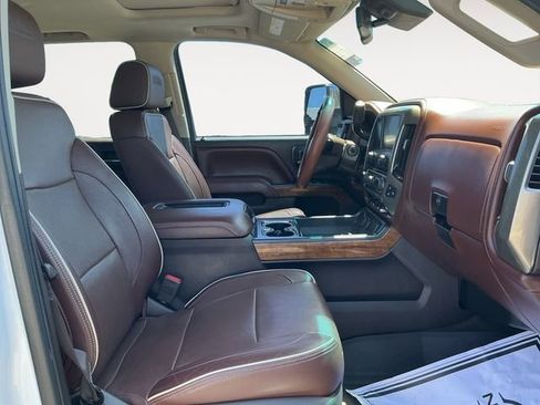 Used 2017 Chevrolet Silverado 1500 High Country image 11