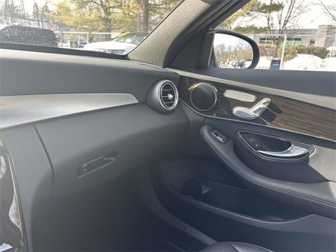 Used 2018 Mercedes-Benz C 300 4MATIC Sedan image 34