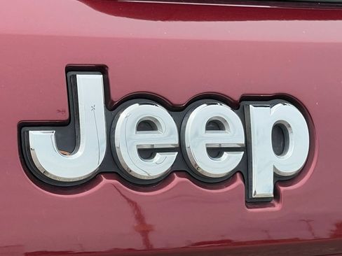 Used 2022 Jeep Grand Cherokee Limited w/ Tech Group AWD/4WD image 50