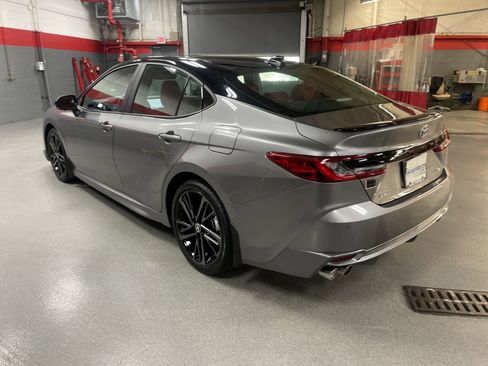 Used 2025 Toyota Camry XSE image 8