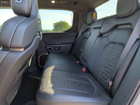 Used 2022 Rivian R1T Adventure AWD/4WD image 32