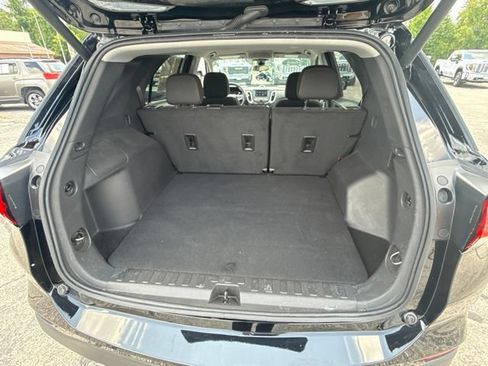 Used 2024 Chevrolet Equinox LT FWD image 27