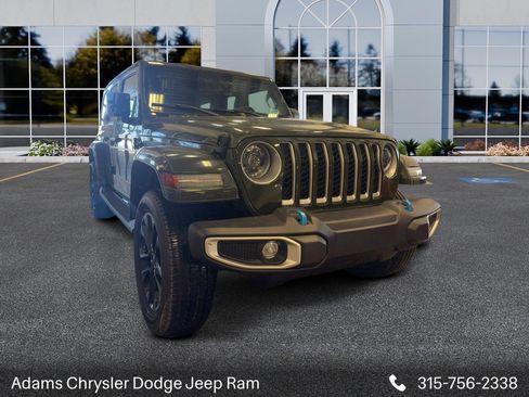 Used 2023 Jeep Wrangler Unlimited Sahara w/ Cold Weather Group AWD/4WD image 1