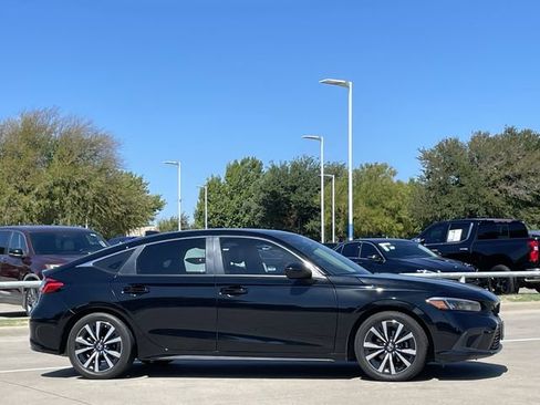 Used 2022 Honda Civic EX-L image 3