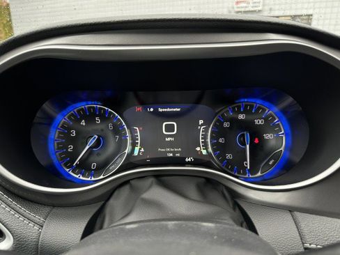 New 2026 Chrysler Pacifica Select image 25