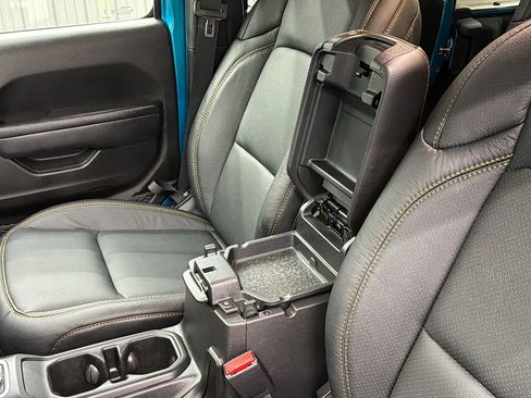 Used 2024 Jeep Wrangler Unlimited image 27