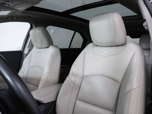 Used 2023 Cadillac XT4 Luxury image 14