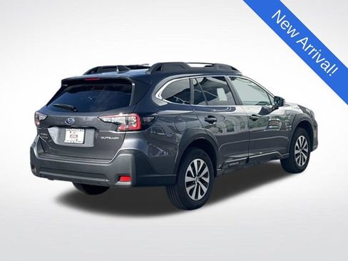 Certified 2025 Subaru Outback Premium AWD/4WD image 7