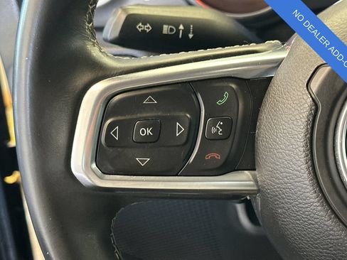 Used 2018 Jeep Wrangler Unlimited Sahara AWD/4WD image 26