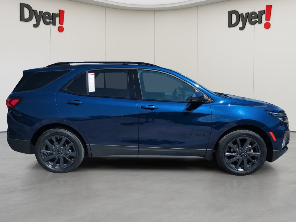 Used 2023 Chevrolet Equinox RS FWD image 2
