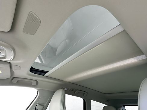 Used 2025 Volvo V90 B6 Cross Country Ultra w/ Protection Package Premier image 23