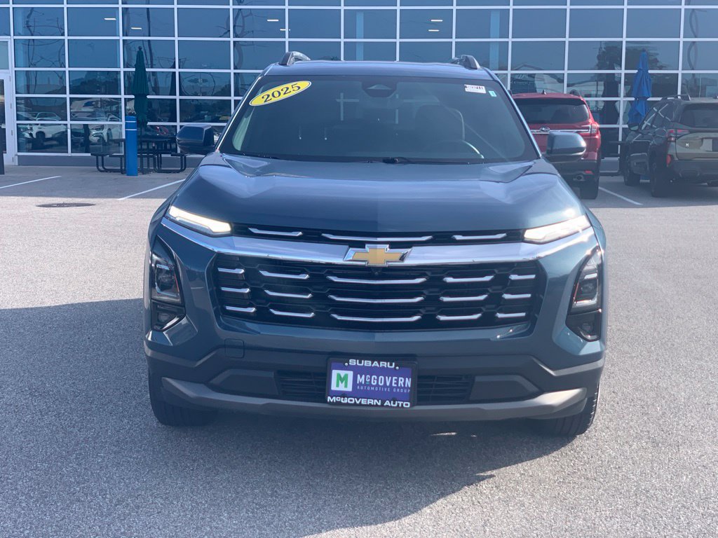 Used 2025 Chevrolet Equinox LT w/ Convenience Package II AWD/4WD image 3
