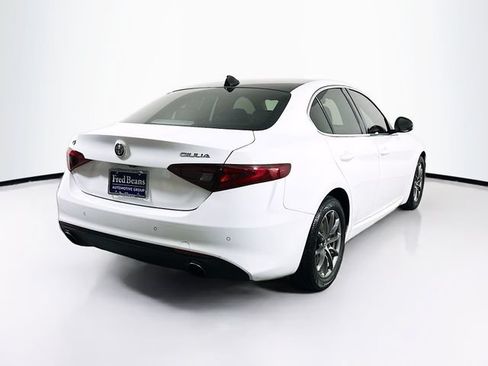 Used 2018 Alfa Romeo Giulia AWD image 9
