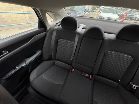 Used 2025 Kia K5 LXS FWD image 39