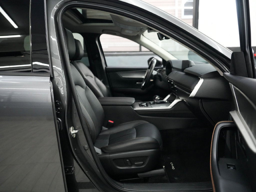 Used 2024 MAZDA CX-90 Plug-In Hybrid w/ Preferred AWD/4WD image 41