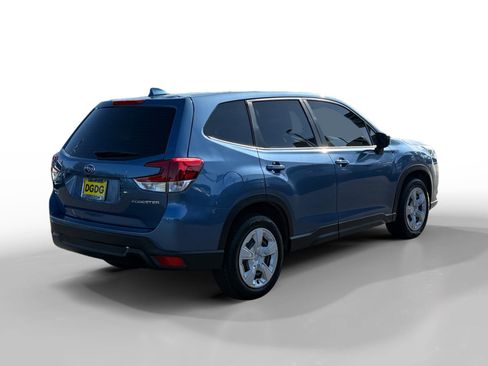 Used 2023 Subaru Forester AWD/4WD image 5